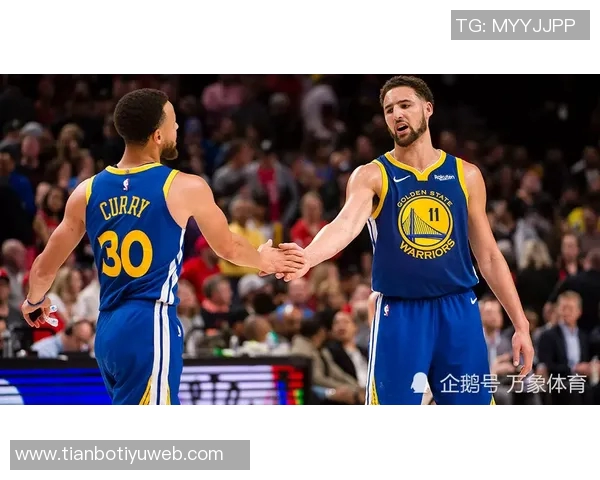 图拉姆因大腿伤缺席一个月后周四重返训练场状态回暖 图拉姆因大腿伤缺席一个月后周四重返训练场状态回暖