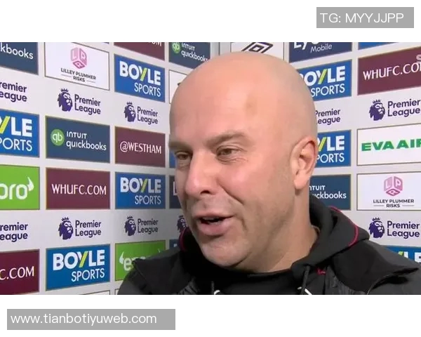 尼科尔建议斯洛特考虑让萨拉赫替补以提升其表现和状态