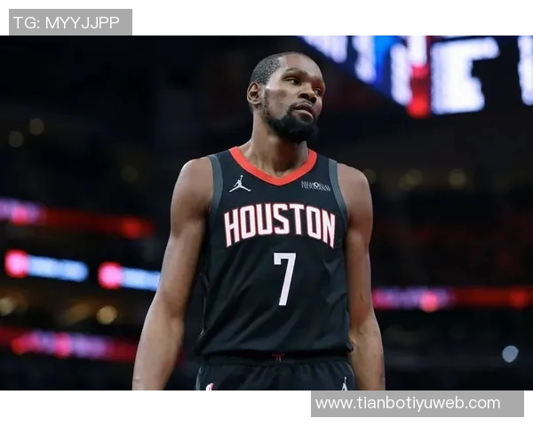 火箭队出征四连客战太阳勇士爵士两场登机照中未见杜兰特身影