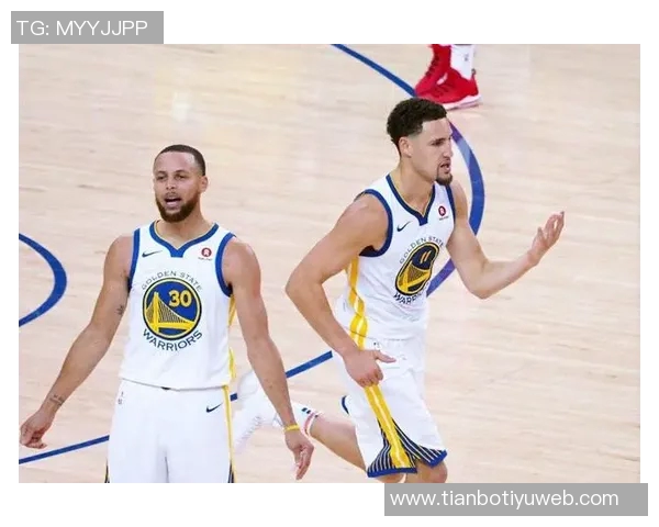 C约翰逊四季场均命中两记三分且命中率超四成独占联盟之巅 C约翰逊四季场均命中两记三分且命中率超四成独占联盟之巅