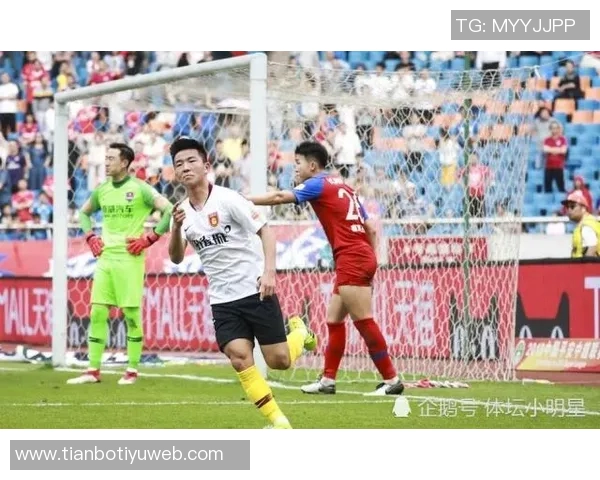 国安近5轮仅获1胜换帅难解球队低谷困境