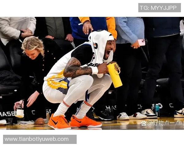 小佩顿强调年轻球员的重要性以减轻老将压力并提升球队整体实力