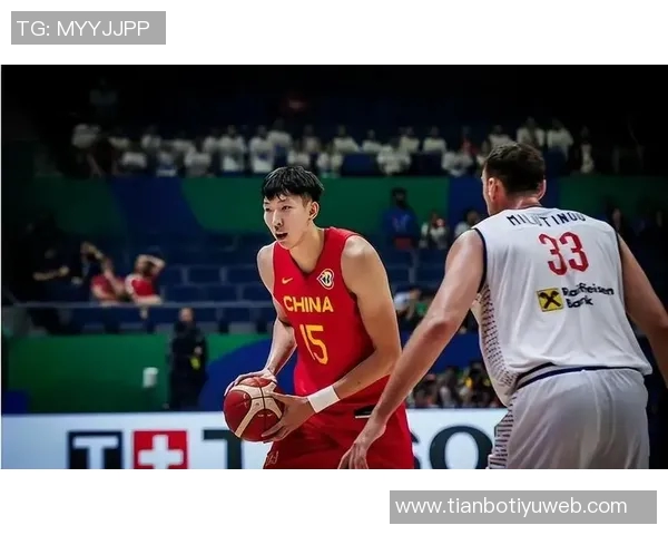 朗佐鲍尔表现平平三分球失准8投仅中2得6分5篮板5助攻2抢断