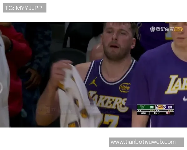 东契奇职业生涯第三次因六犯离场自2022年10月以来首次遭遇此尴尬局面