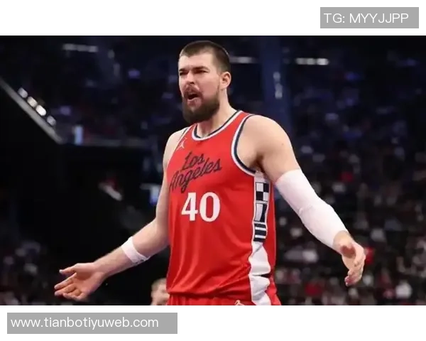 祖巴茨进攻受限难以发挥卢指导无奈回应包夹困境 祖巴茨进攻受限难以发挥卢指导无奈回应包夹困境