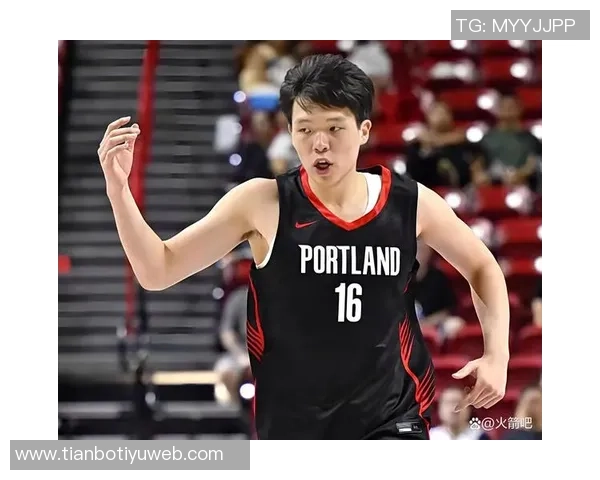 杨瀚森训练中展现神奇三分球网友称其进步显著不应被忽视