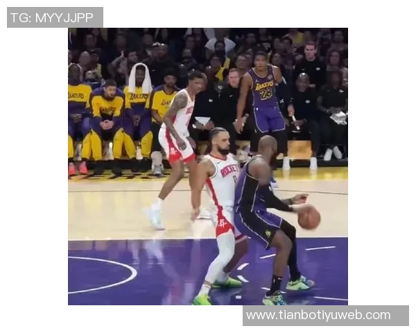 火药味十足詹姆斯与狄龙激烈对抗全场回顾三次技术犯规引发热议 火药味十足詹姆斯与狄龙激烈对抗全场回顾三次技术犯规引发热议